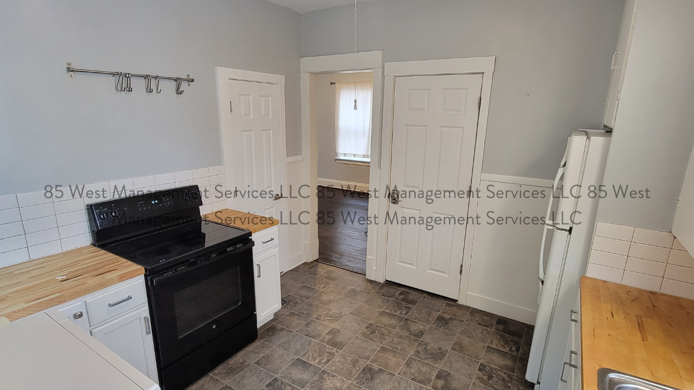 1039 Tamarack Avenue Northwest - 1